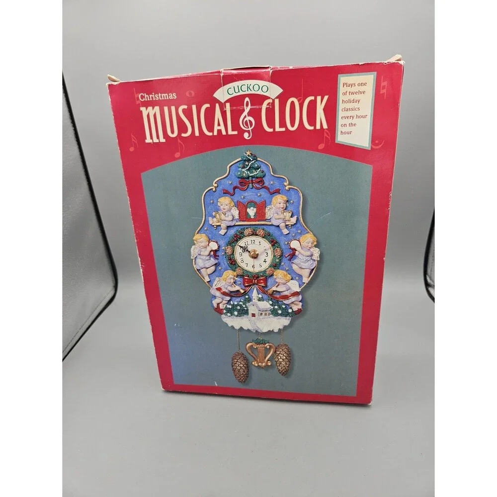 Christmas Musical Cuckoo Clock 12 Holiday Classics Every Hour 1995 WORKS W/box